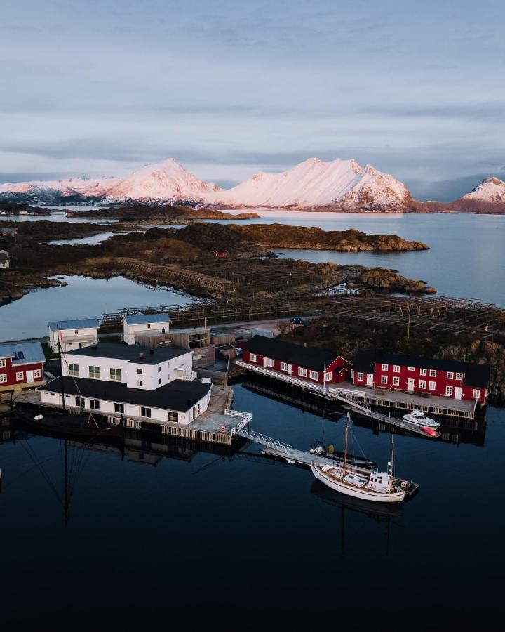 Hotel Solsiden Brygge Rorbuer Ballstad Exterior foto